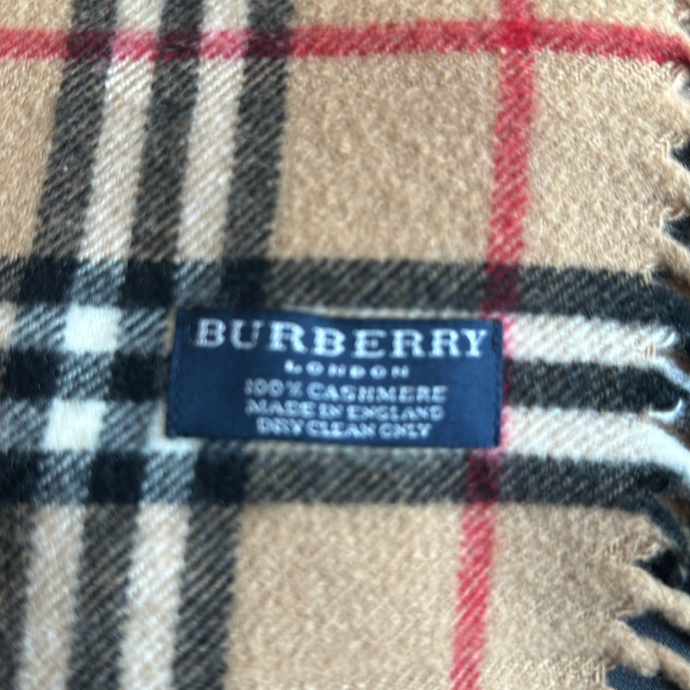 Burburry Cashmere Happy Scarf